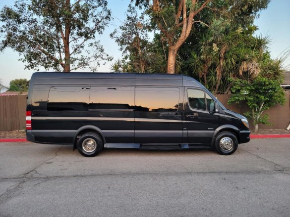 2014 Mercedes-Benz Sprinter 3500 Sprinter for Sale in fontana, CA - Main Photo