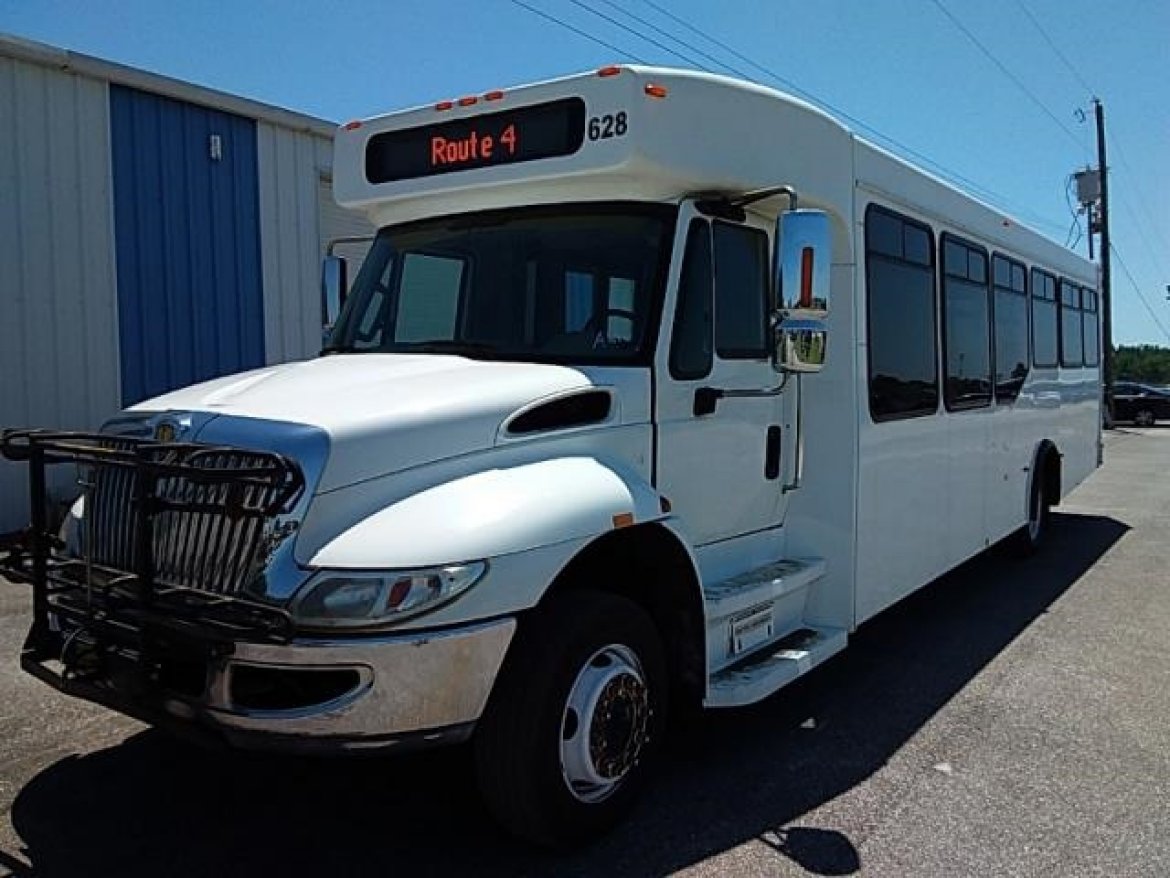Shuttle Bus for sale: 2014 Ford International 3000
