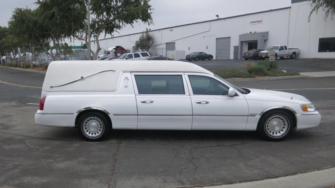Funeral for Sale in Carson, CA - Photo 7