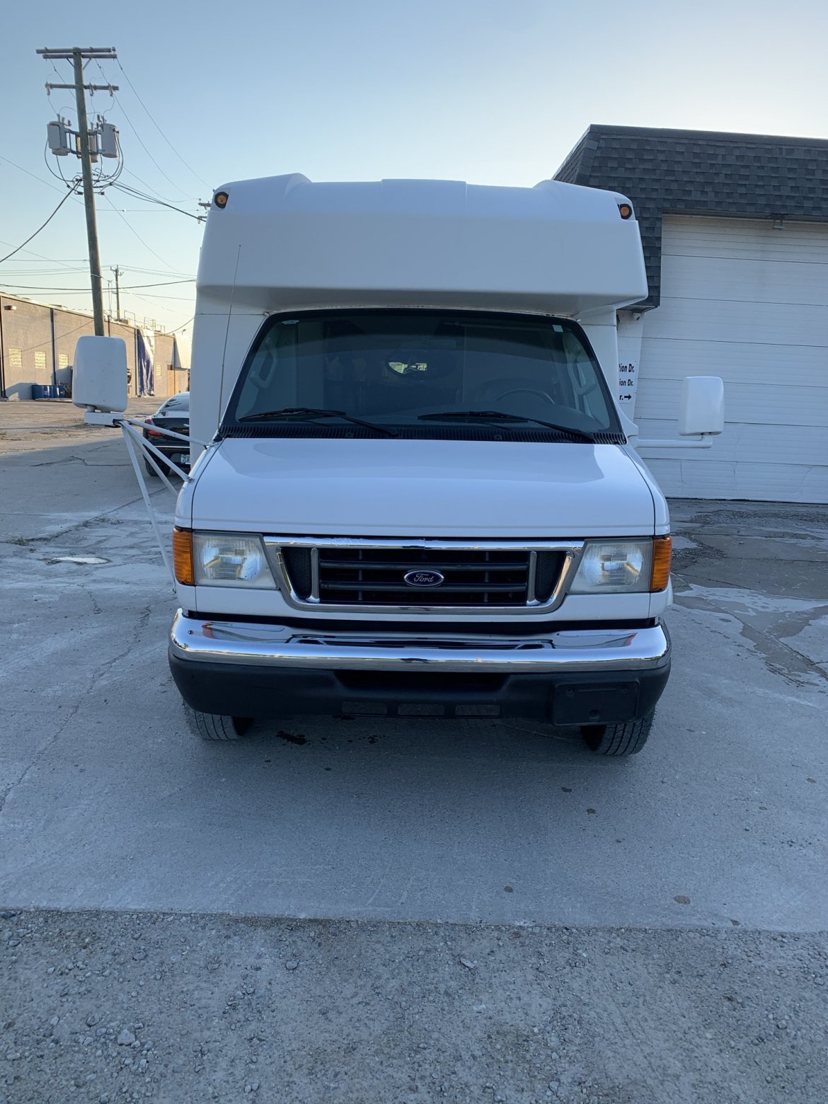 Limo Bus for Sale in Harrison Twp, MI - Photo 5