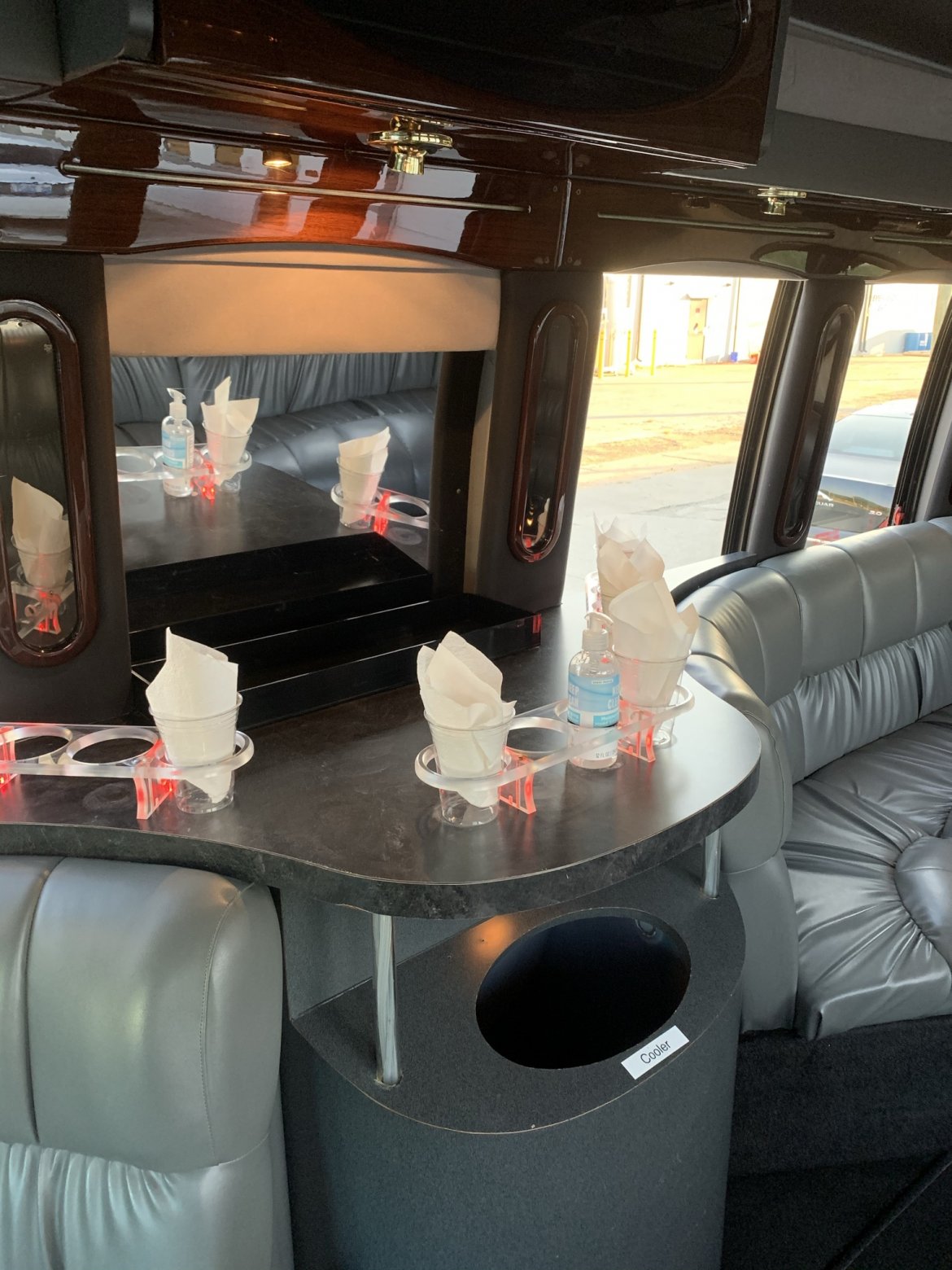 Limo Bus for Sale in Harrison Twp, MI - Photo 14