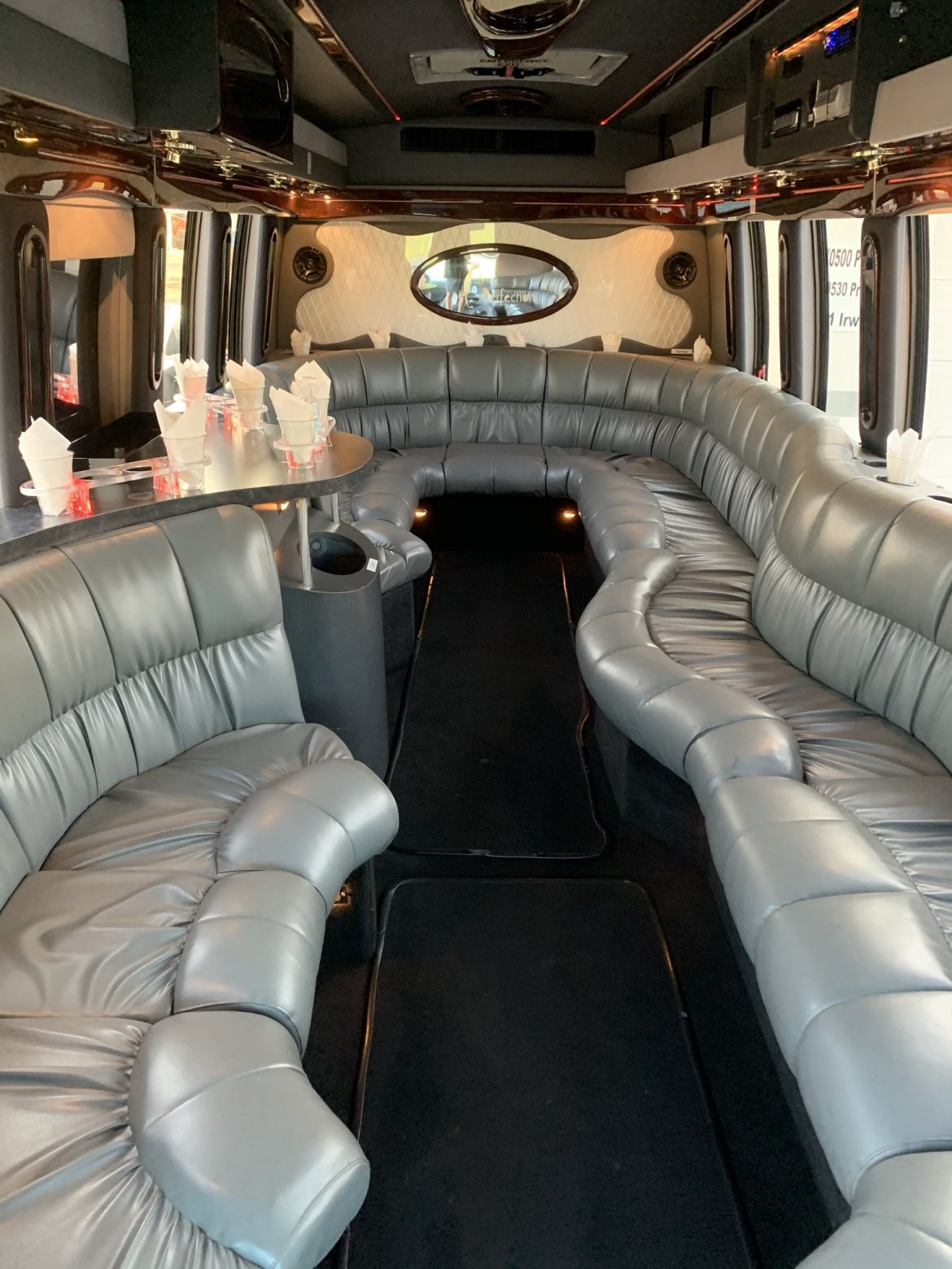 Limo Bus for Sale in Harrison Twp, MI - Photo 9