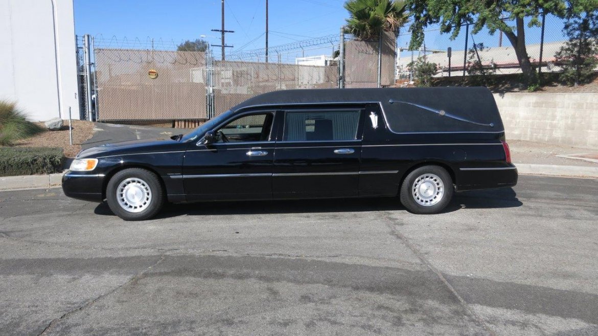 Funeral for Sale in Carson, CA - Photo 4