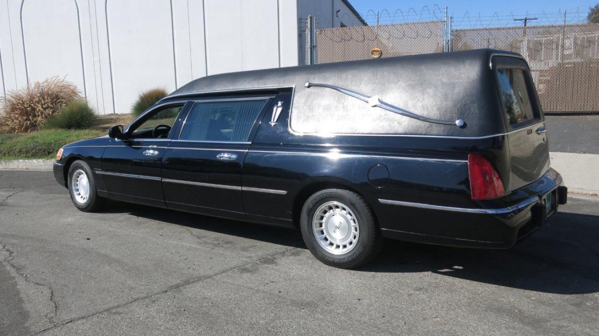 Funeral for Sale in Carson, CA - Photo 6