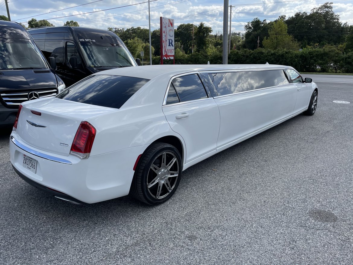 Limousine for sale: 2016 Chrysler 140” Stretch 140&quot; by Springfield
