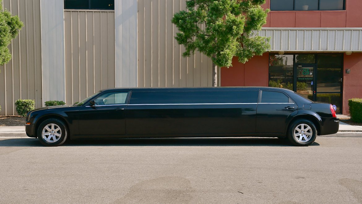 Photo of Limousine for sale: 2007 Chrysler 300 130&quot; by California Coach