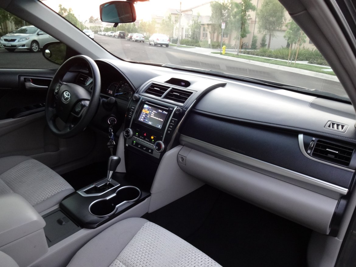 Photo of Sedan for sale: 2013 Toyota Camry LE