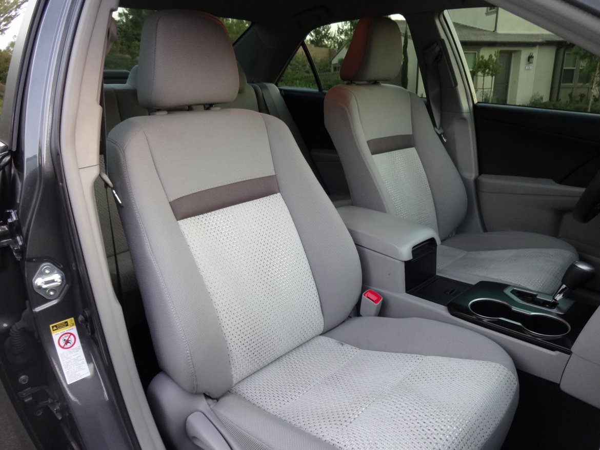 Photo of Sedan for sale: 2013 Toyota Camry LE