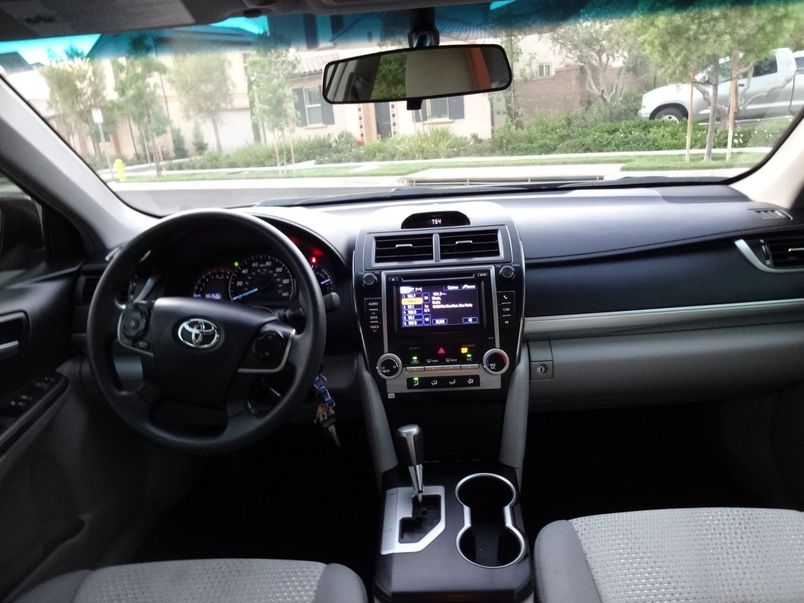 Photo of Sedan for sale: 2013 Toyota Camry LE