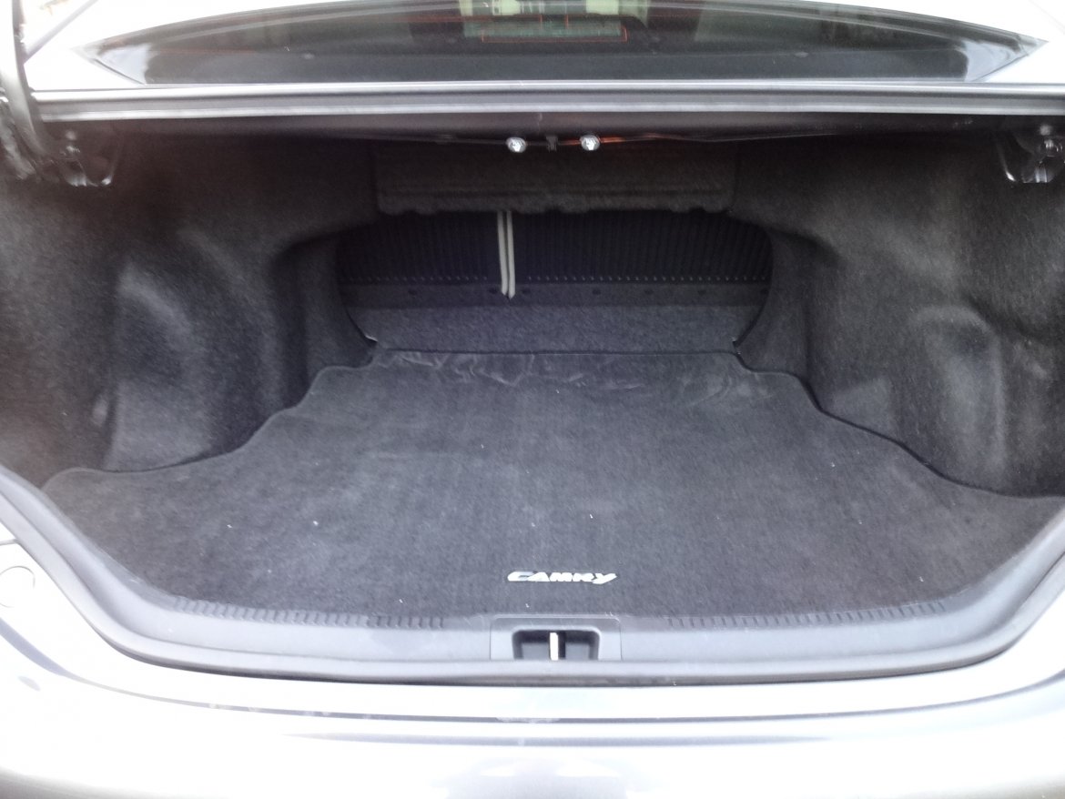 Photo of Sedan for sale: 2013 Toyota Camry LE