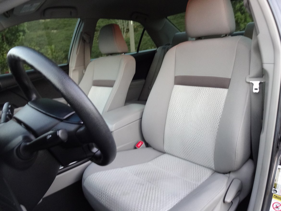 Photo of Sedan for sale: 2013 Toyota Camry LE