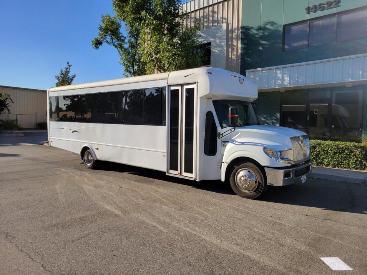 Limo Bus for Sale in fontana, CA - Photo 5