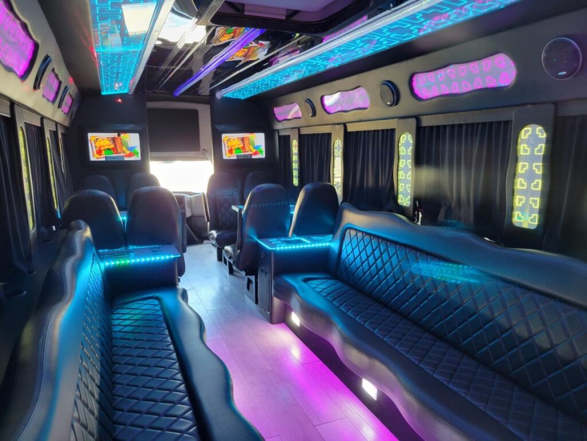 Limo Bus for Sale in fontana, CA - Photo 16