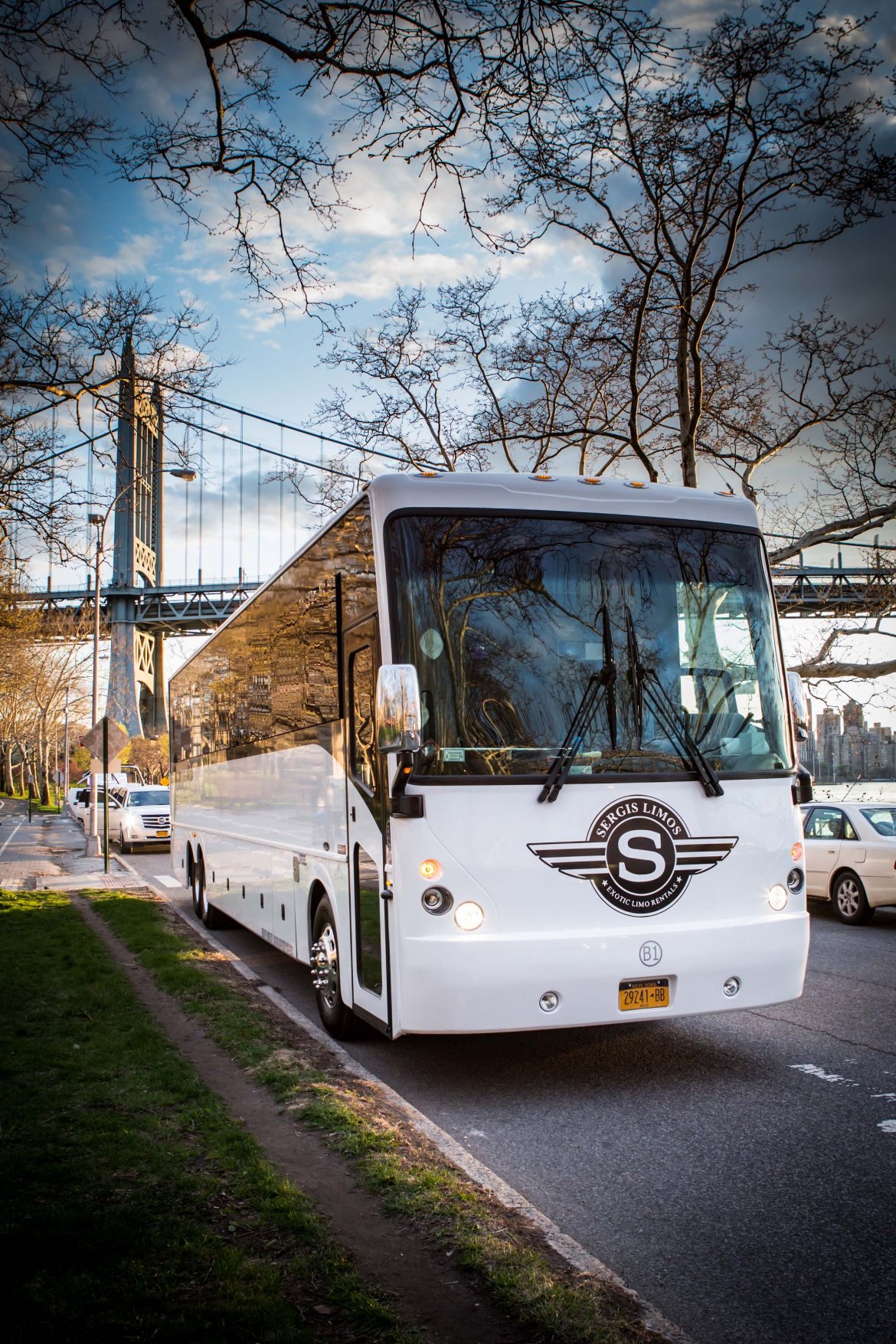 Photo of Limo Bus for sale: 2015 Freightliner Motorcoach Party Limo Workhorse  by CT Coachworks