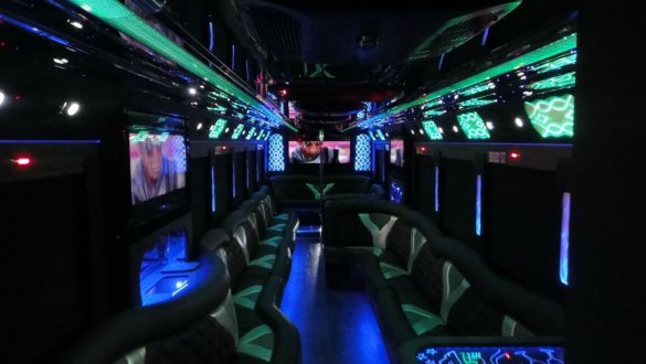 2015 CT Coachworks Motorcoach Party Limo  Freightliner Workhorse  Limo Bus