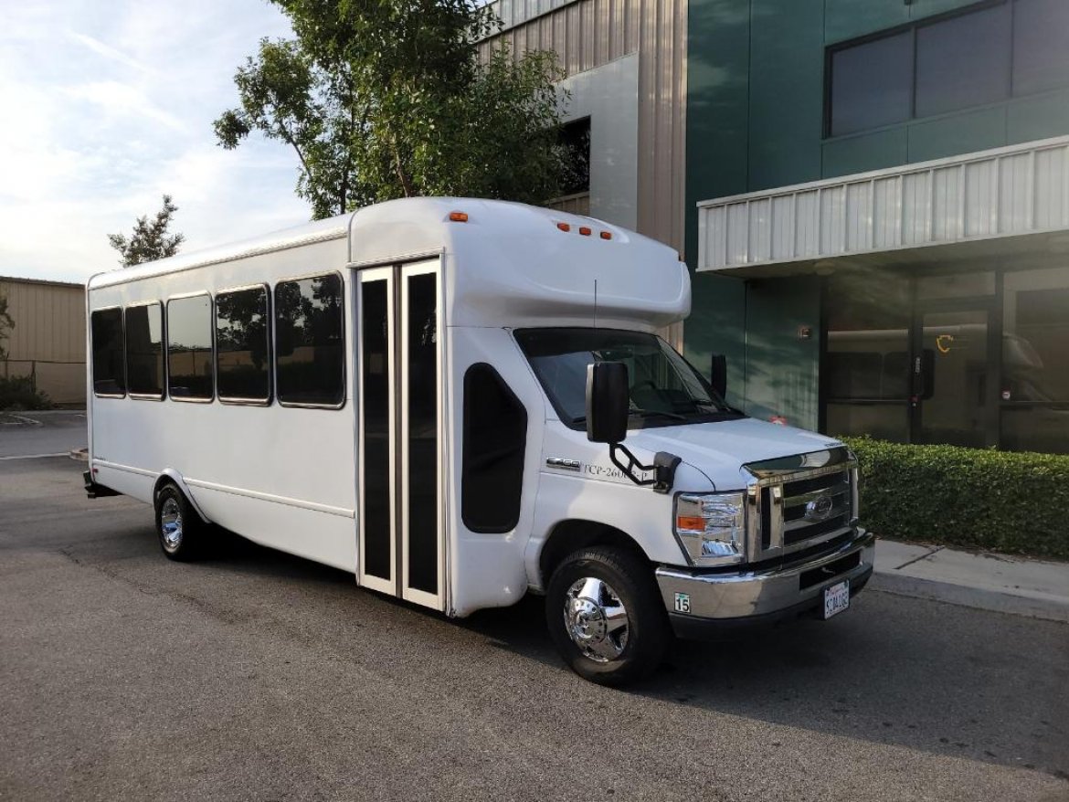 Limo Bus for Sale in fontana, CA - Photo 9
