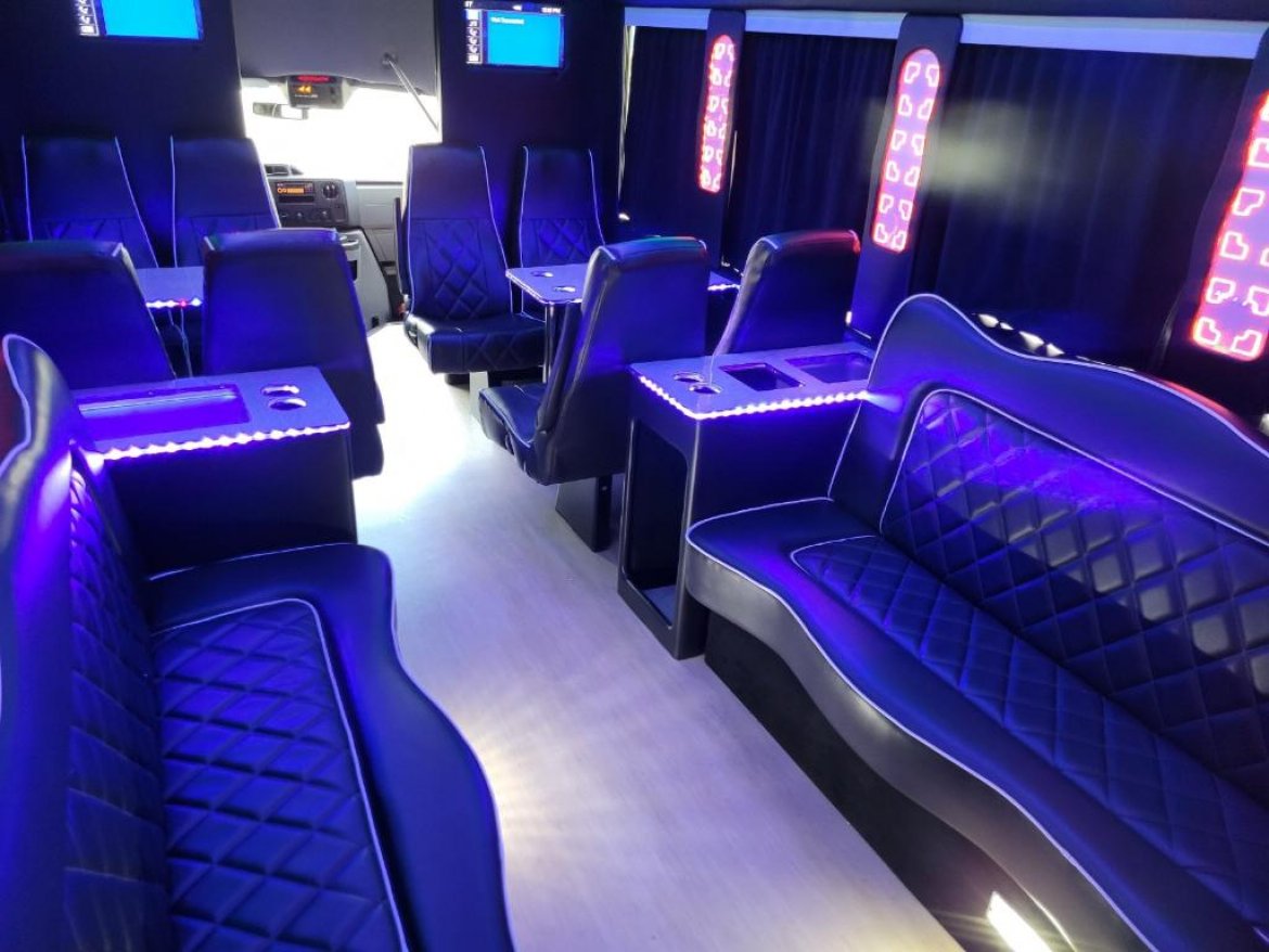 Limo Bus for Sale in fontana, CA - Photo 14