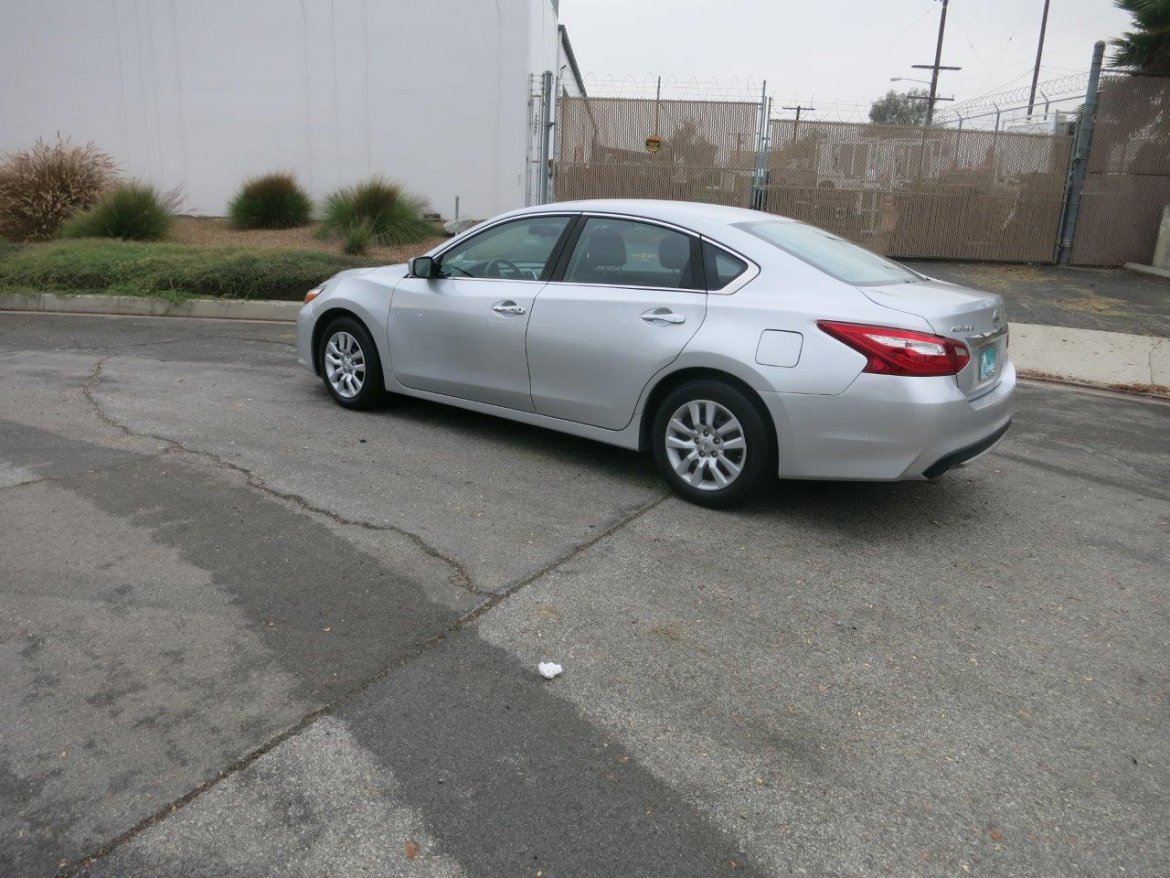 Sedan for Sale in Carson, CA - Photo 9