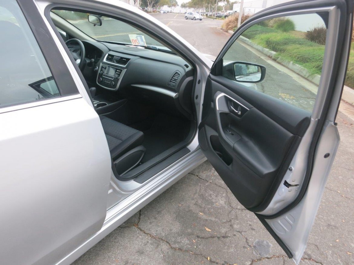Sedan for Sale in Carson, CA - Photo 14