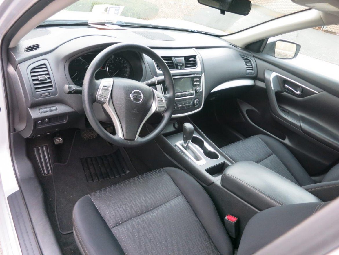 Sedan for Sale in Carson, CA - Photo 24