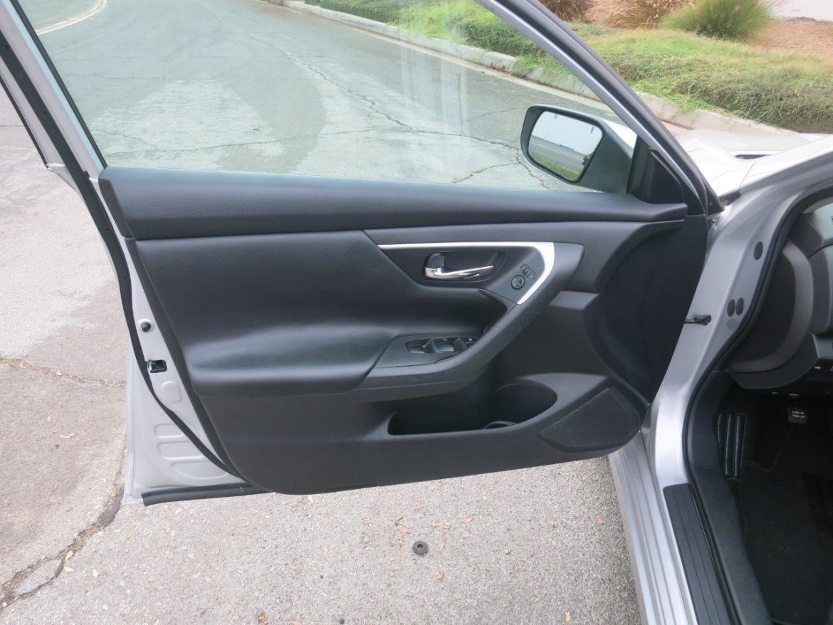 Sedan for Sale in Carson, CA - Photo 25