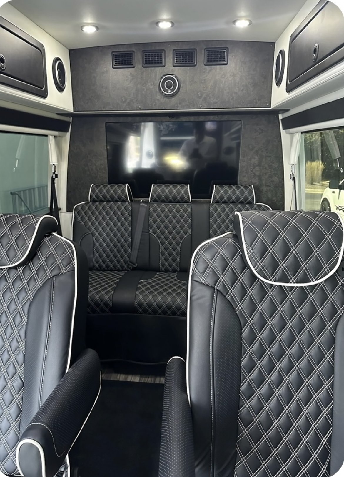 CEO SUV Mobile Office for Sale in North Central, IL - Photo 7