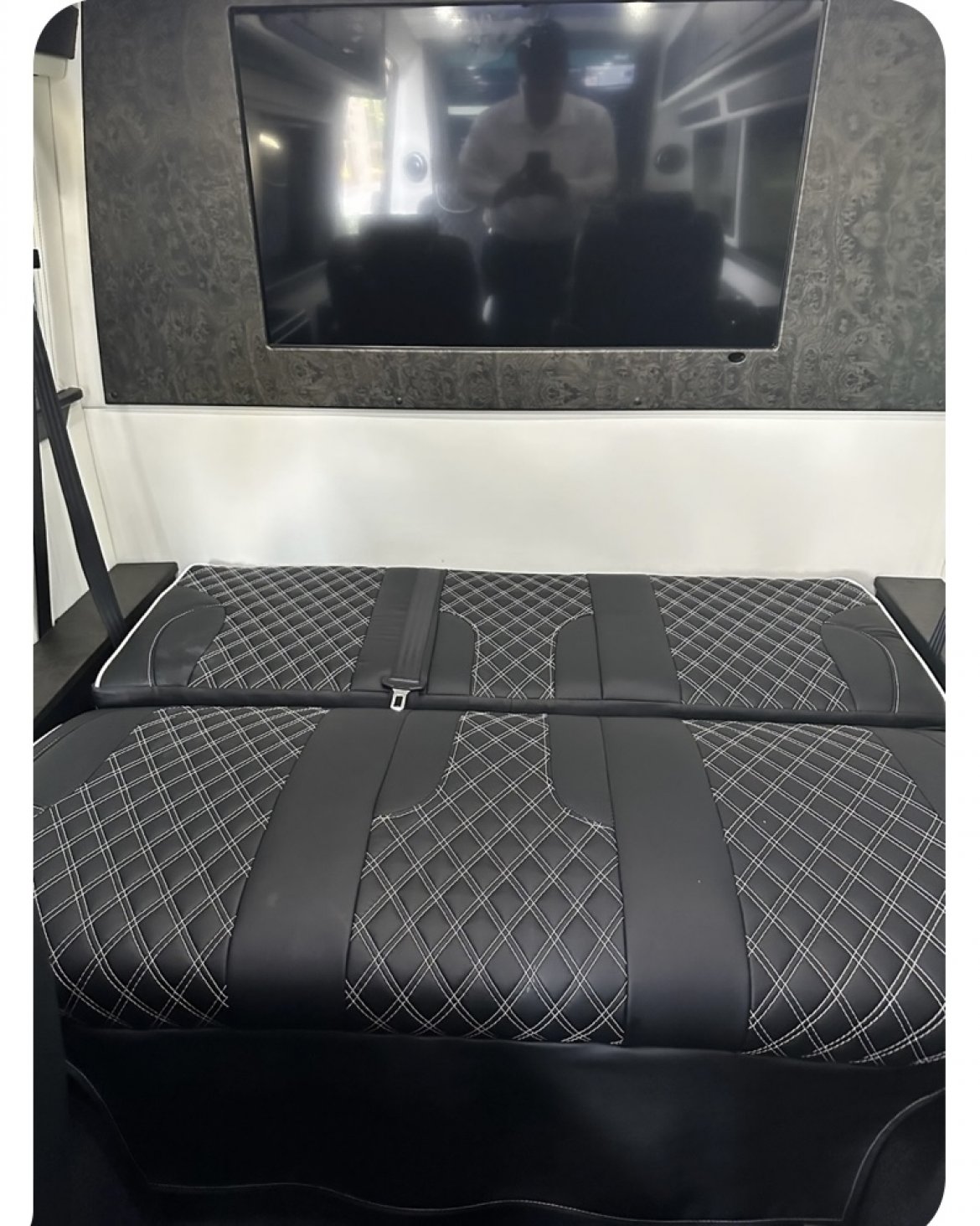 CEO SUV Mobile Office for Sale in North Central, IL - Photo 17