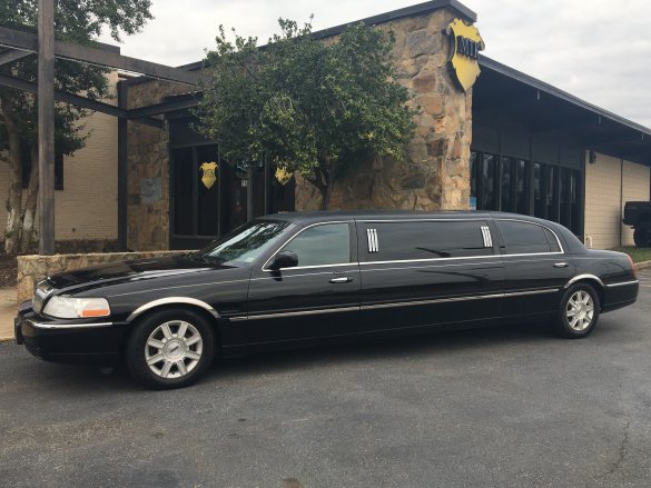 2007 Lincoln Town Car Limousine for Sale in Richmond, VA - Photo 3