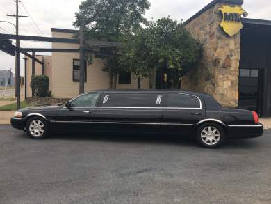 2007 Lincoln Town Car Limousine for Sale in Richmond, Virginia, US - Photo 4