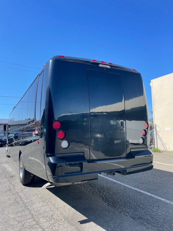 2015 Freightliner M2 Shuttle Bus for Sale in ANAHEIM, CA - Photo 3
