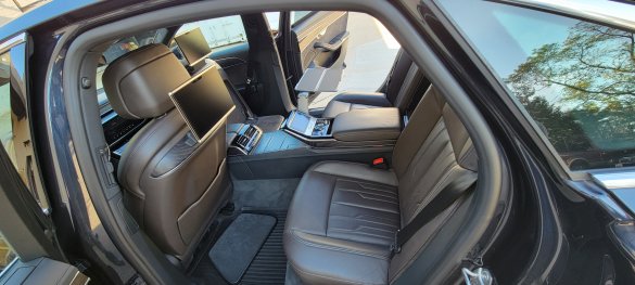 2019 Audi A8L Sedan for Sale in Lindenhurst, NY - Photo 2
