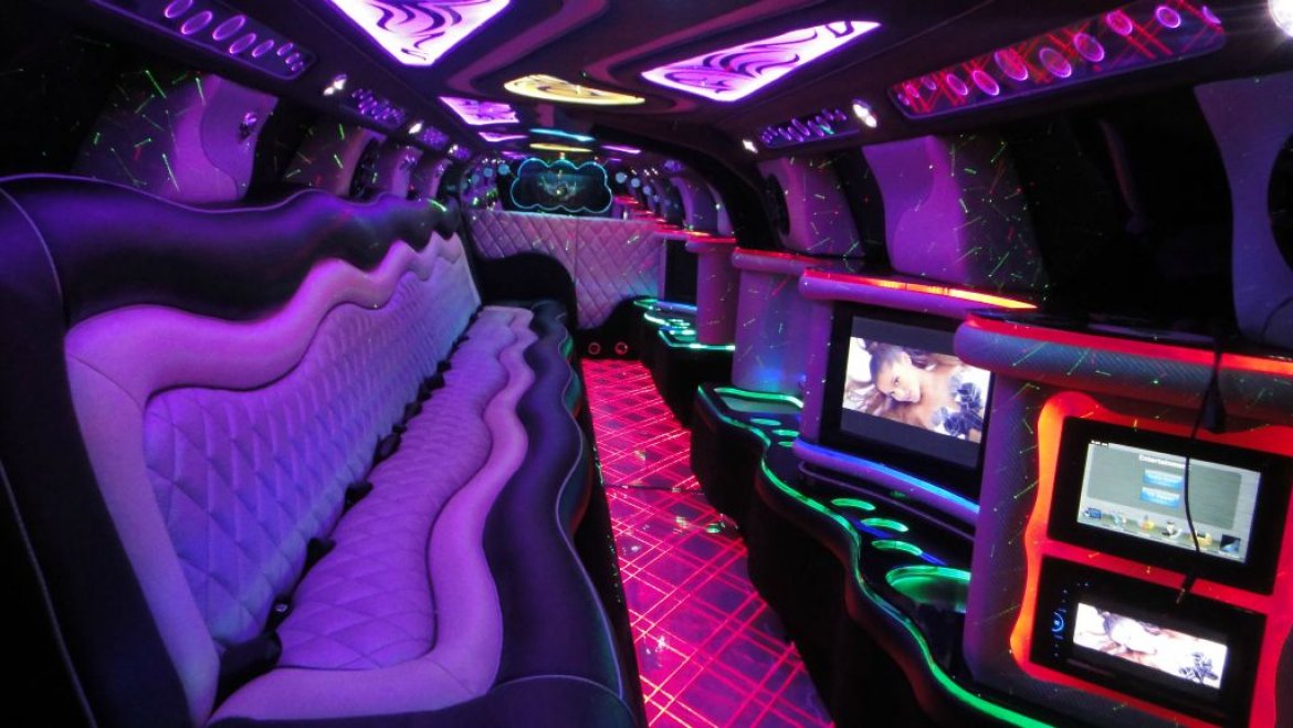 Photo of Limousine for sale: 2015 Chrysler 300 by TopLimo