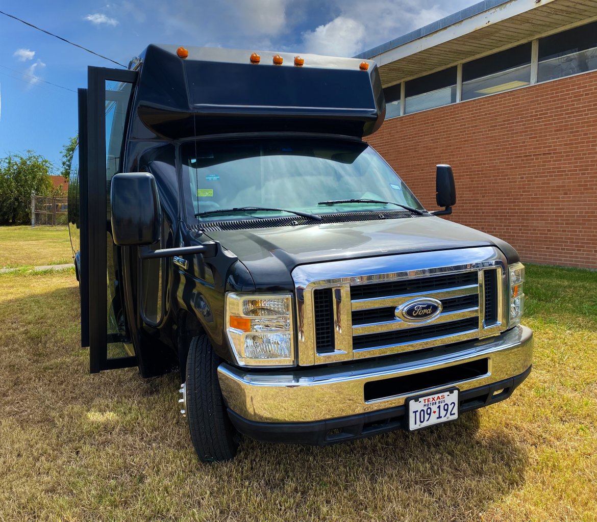 Limo Bus for Sale in Dallas, TX - Photo 3