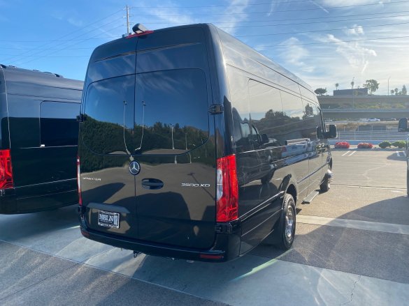 2023 Mercedes-Benz SPRINTER 3500 Limousine for Sale in Anaheim, CA - Photo 3