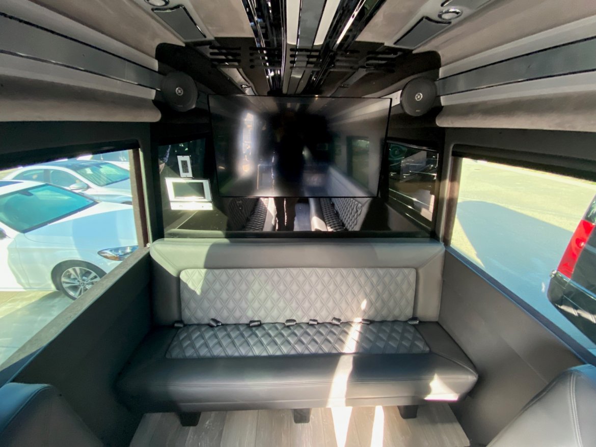 Limousine for Sale in Anaheim, CA - Photo 8
