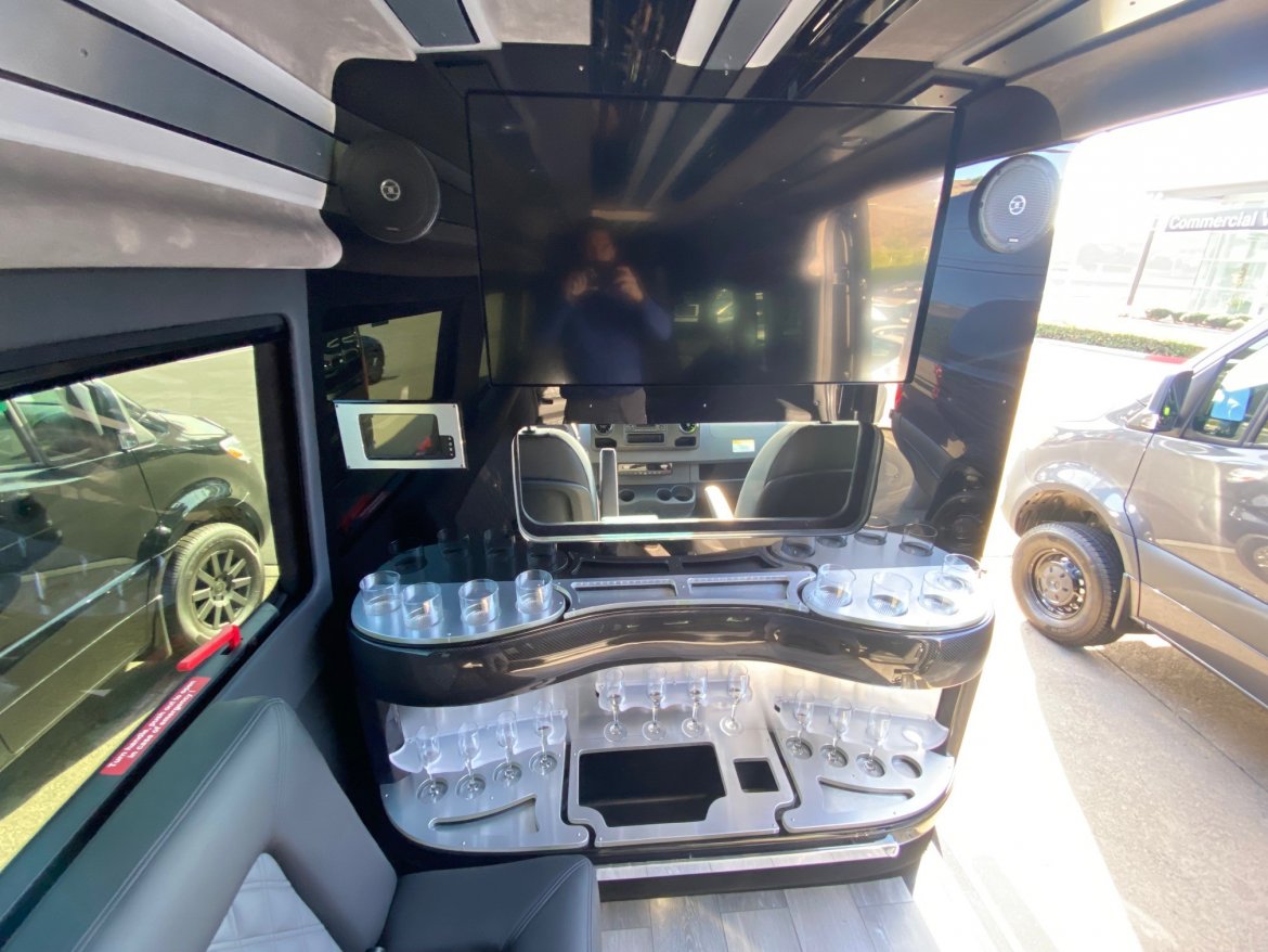 Limousine for Sale in Anaheim, CA - Photo 9