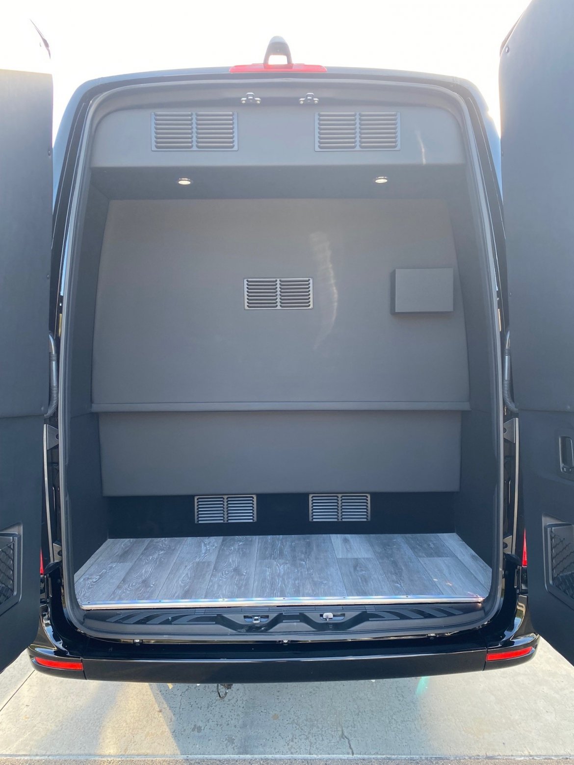 Limousine for Sale in Anaheim, CA - Photo 11