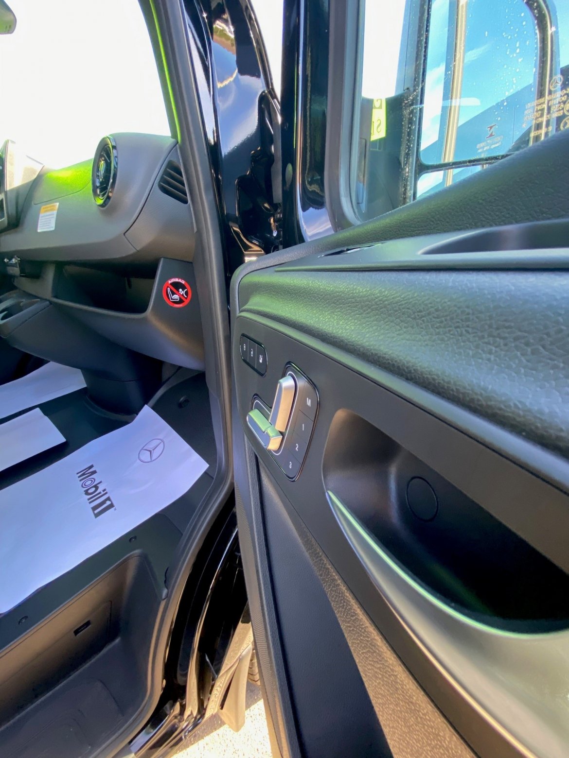 Limousine for Sale in Anaheim, CA - Photo 13