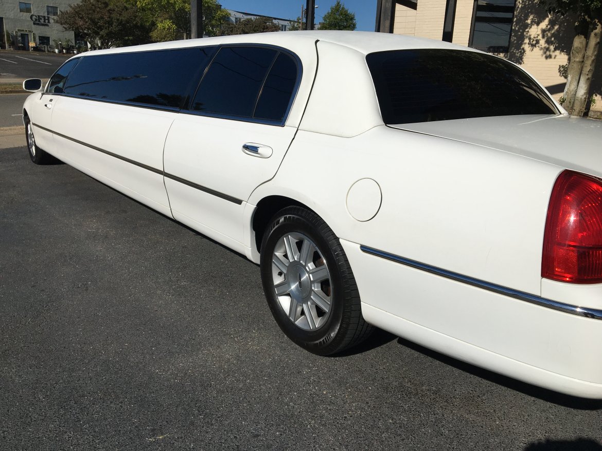 Limousine for Sale in Richmond, VA - Photo 11