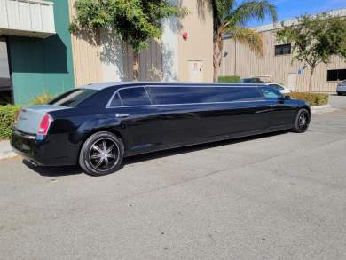 2013 Chrysler 300 Limousine for Sale in fontana, California, US - Photo 3