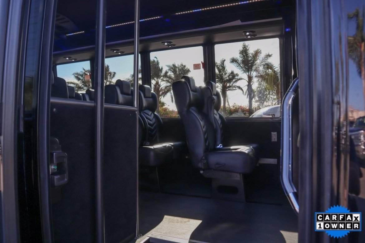 Executive Shuttle for Sale in Anahiem, CA - Photo 5