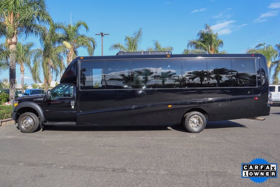Executive Shuttle for Sale in Anahiem, CA - Photo 3
