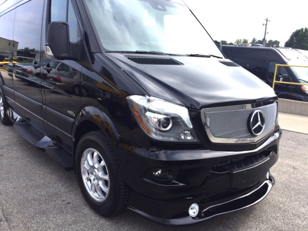 Photo of Sprinter for sale: 2017 Mercedes-Benz Sprinter 3500 Super Single 2458&quot; by Midwest