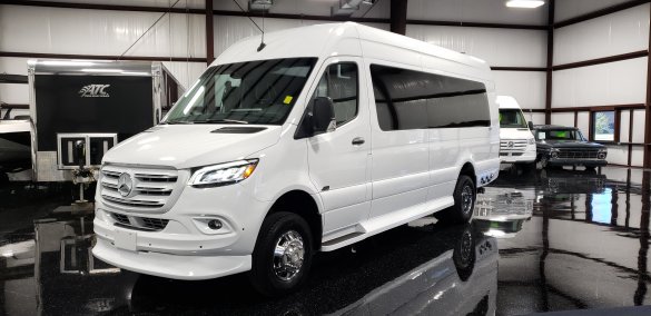 2022 Mercedes-Benz Sprinter 3500 170 EXT Midwest Luxe 4x4 Sprinter for Sale in Houston, TX - Photo 3
