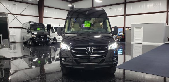 2022 Mercedes-Benz Sprinter 3500XD 170" ULTIMATE RV Sprinter for Sale in Houston, TX - Photo 2