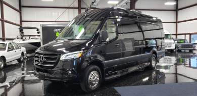 2022 Mercedes-Benz Sprinter 3500XD 170" ULTIMATE RV Sprinter for Sale in Houston, Texas, US - Photo 3