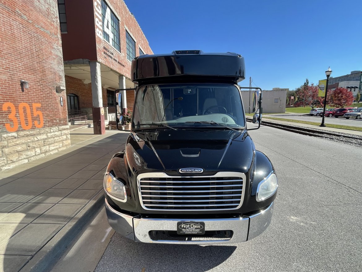 Shuttle Bus for Sale in Springfield, MO - Photo 9