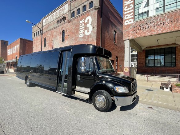 2016 Freightliner 35 Passenger Odessey XL Shuttle Bus for Sale in Springfield, MO - Main Photo