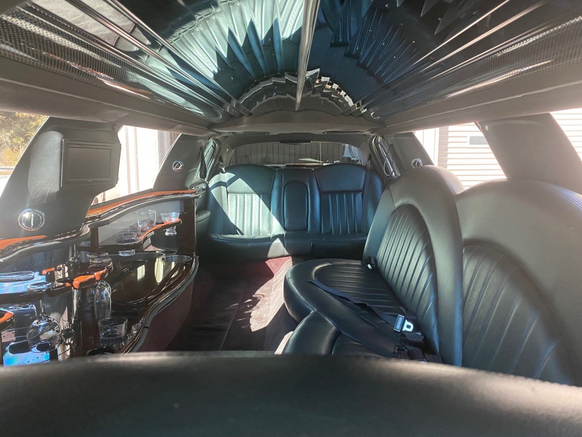Limousine for Sale in Carrollton, GA - Photo 11