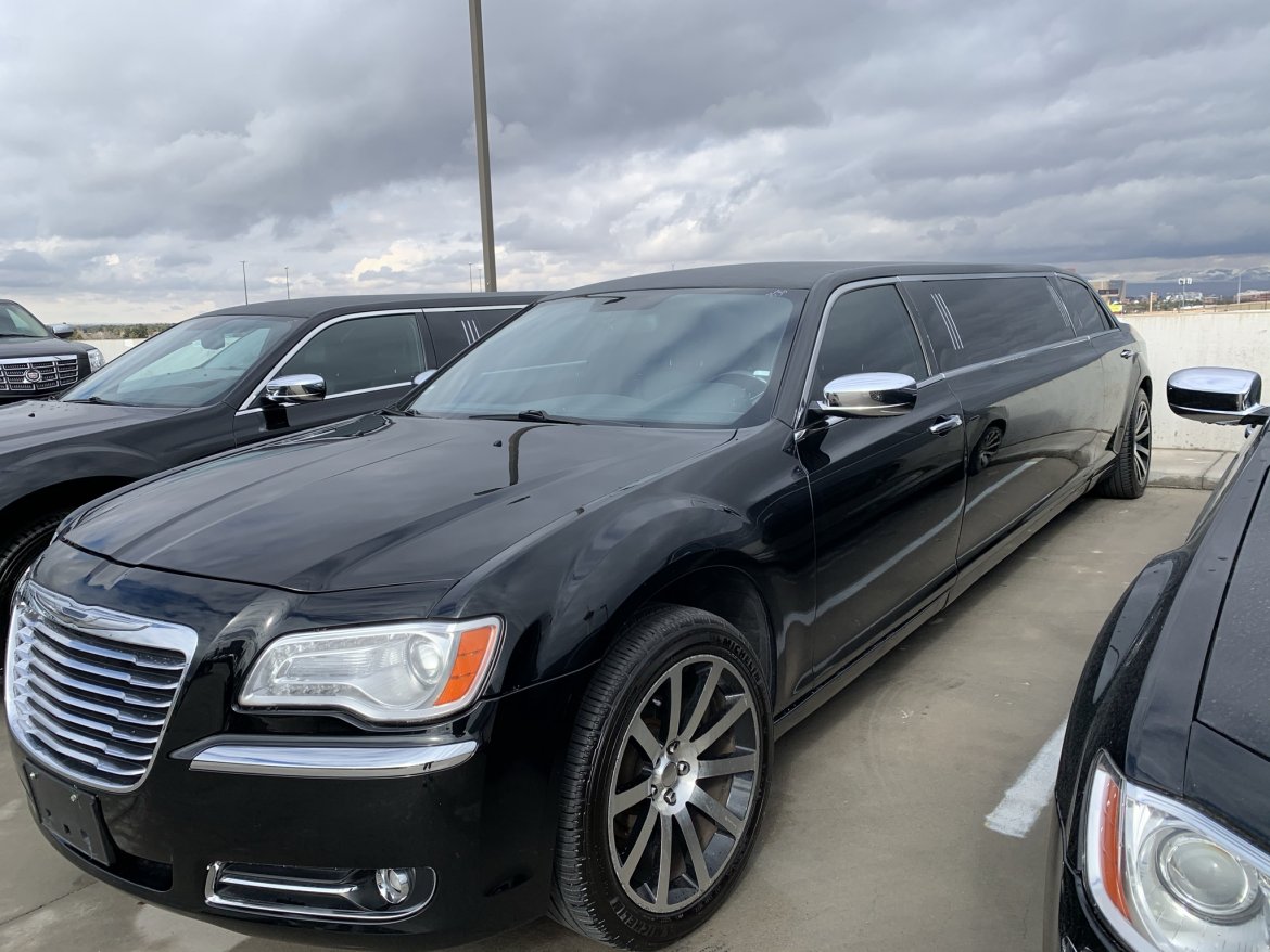 Limousine for Sale in Las Vegas, NV - Photo 3
